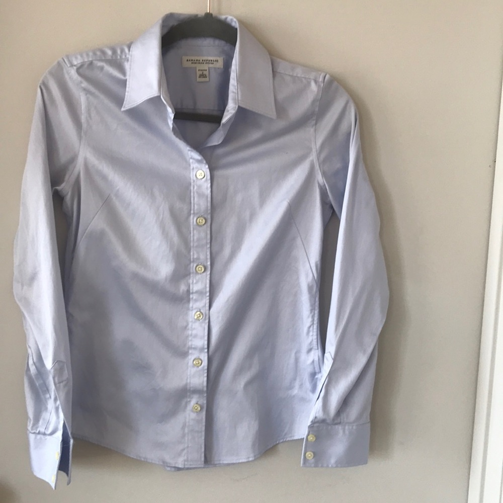 Banana republic non iron fitted size 2 button up.